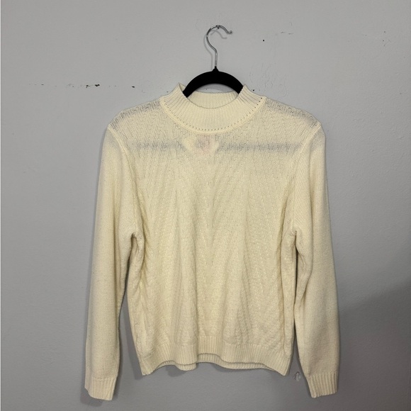 Classic Sweaters - Vintage Cream Knit Sweater